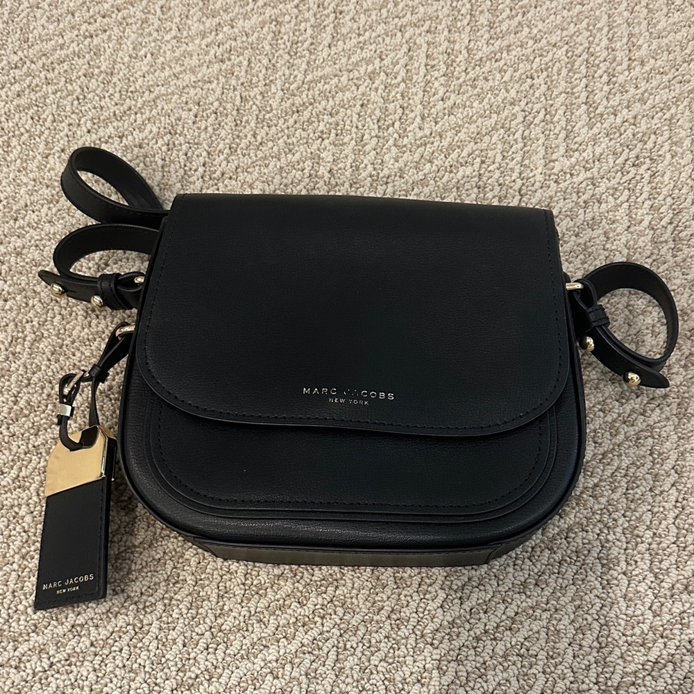 Marc Jacobs Elegant Black Crossbody Bag